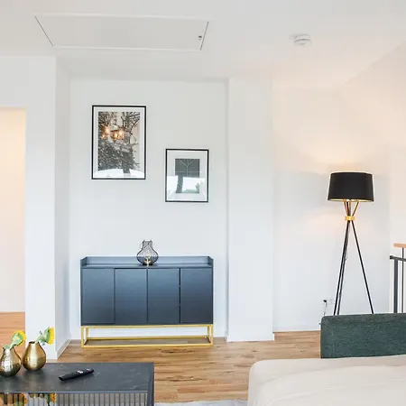 Feel Good Homes, Modern Design, Ruhig, Zentral, Grosse Terrasse * Altenstadt (Swabia)